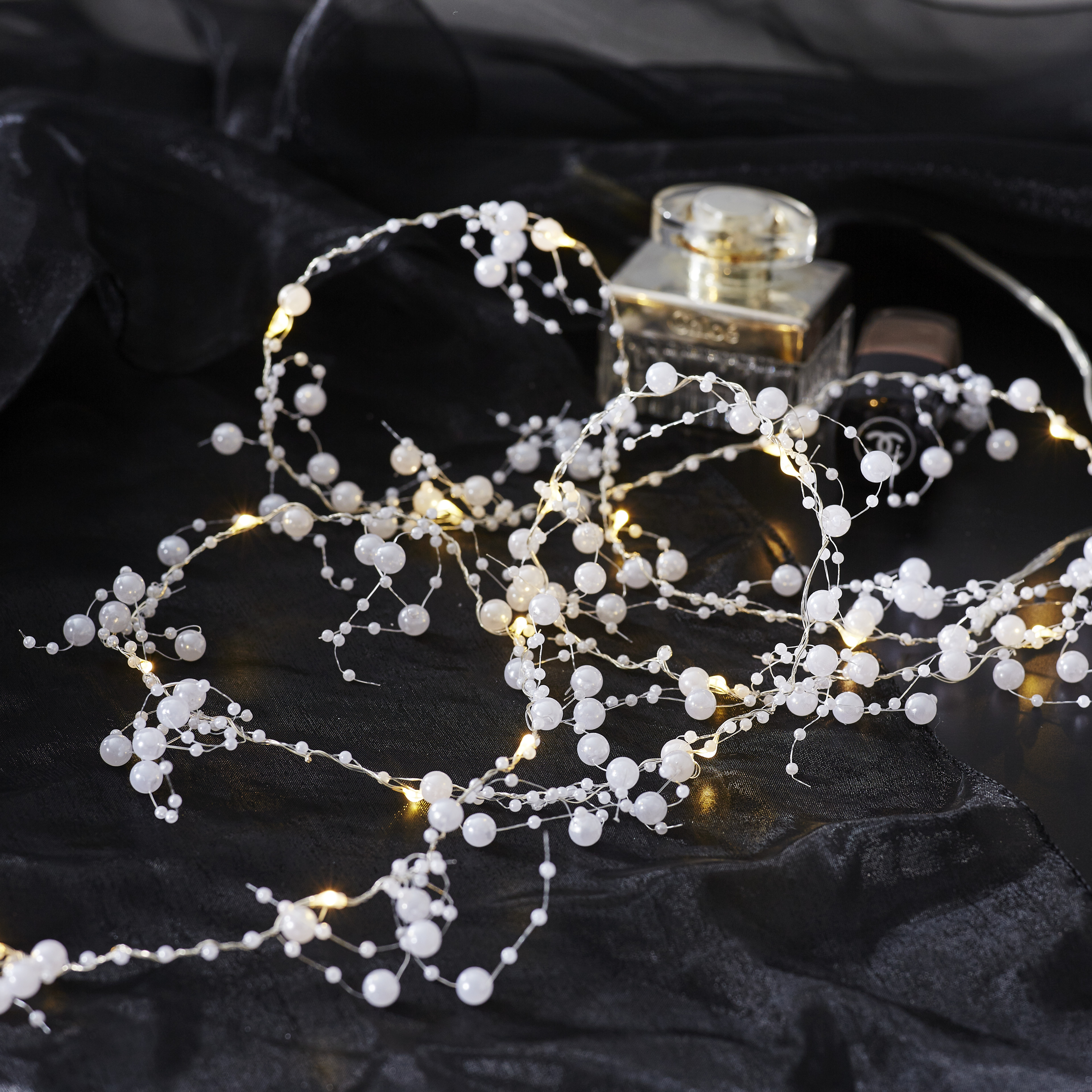 Light chain Dewdrop Pearls 1.9m, 20LED white, battery powered, IP20